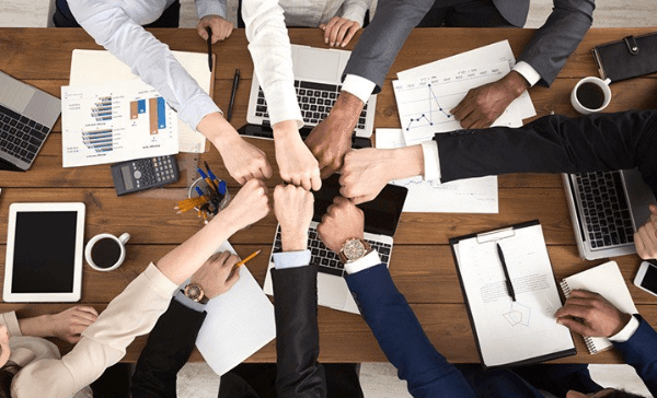 How to Build a Strong Company Culture